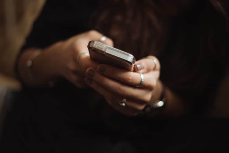 Sexting: Die besten Tipps für Dirty Talk für Männer
