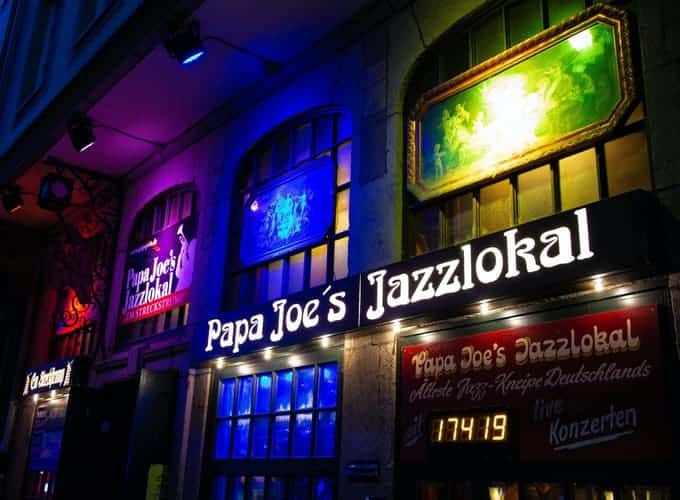 Papa Joes Jazzlokal - Gemütlicher Kölner Club mit allabendlichen traditionellen Jazz-, Blues- und Swingkonzerten