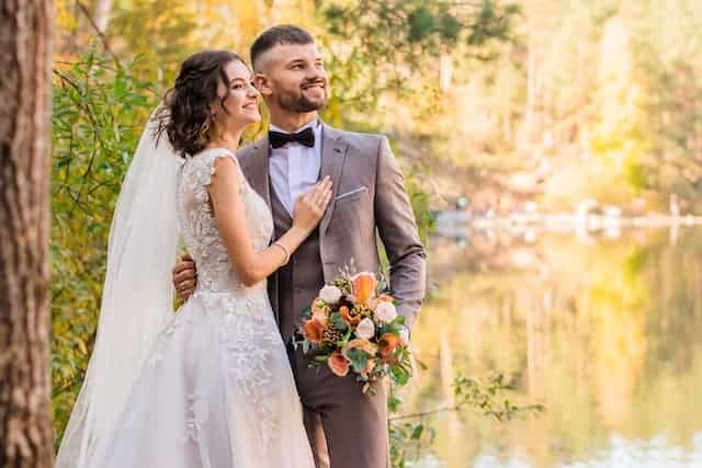 Die Hochzeit ist einer der wichtigsten Tage im Leben eines Paares - Hier finden Sie hilfreiche Tipps für eine gelungene Einladungskarte