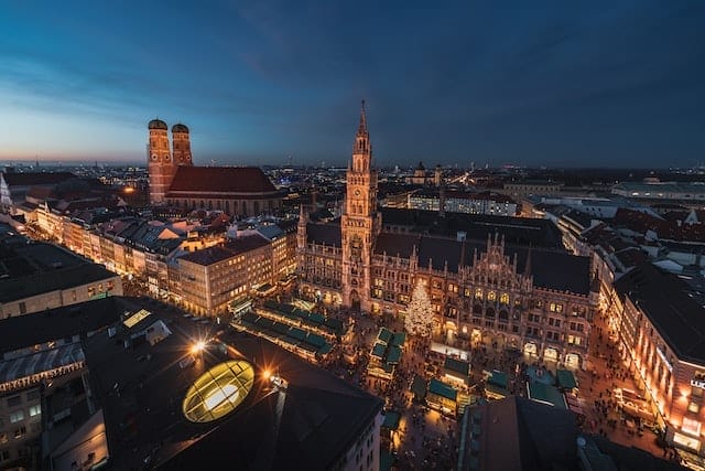 Singles-Muenchen.de - Hier gehen Münchner Singles auf Partnersuche 8 Die pulsierende Innenstadt Münchens bei Nacht
