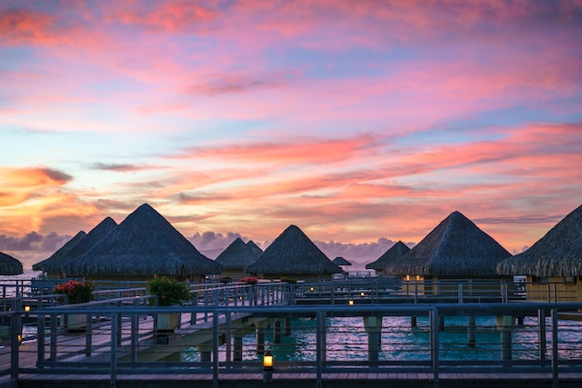 Bora Bora is a real dream destination, especially for lovers: around 70 to 80 percent of the guests are in the middle of their honeymoon.