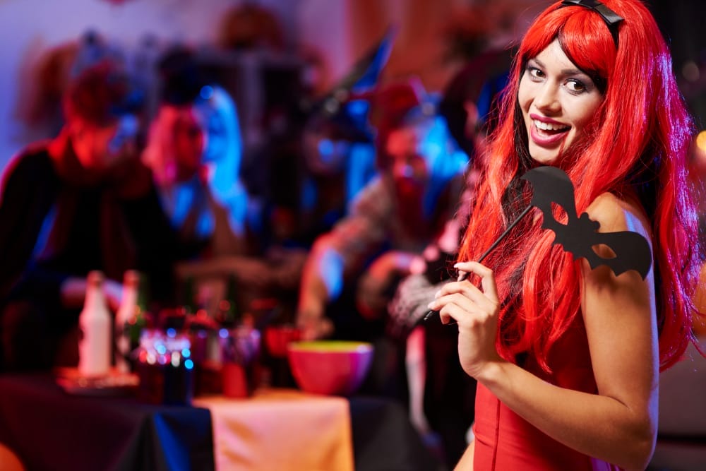 Theme parties and themed evenings provide icebreaker moments in swingers clubs and make it easier to make contact