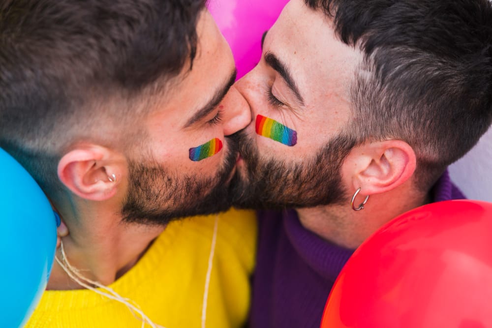 The importance of the dating platform GayRomeo for the gay community is enormous - the app has brought many people together