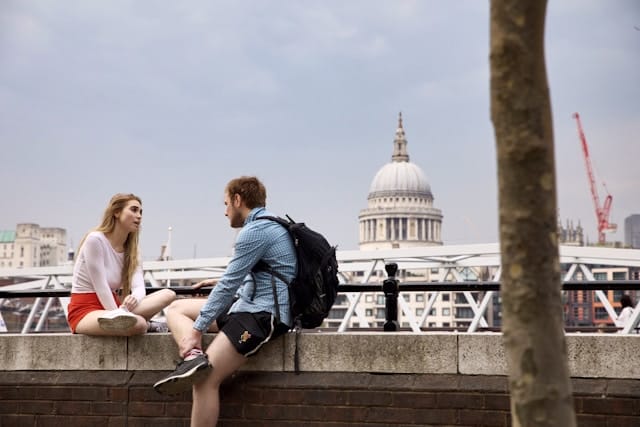 Les bonnes questions créent une communication et des relations interpersonnelles profondes