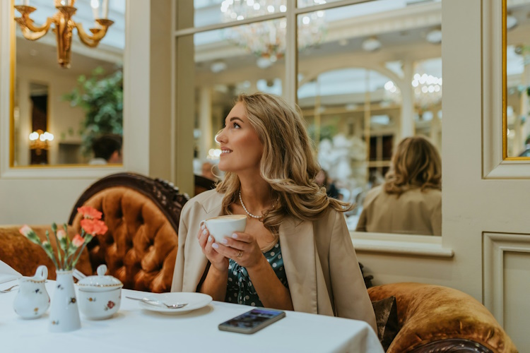 Luxus und Dating in der Schweiz: Wie beeinflusst Lifestyle die Partnerwahl?